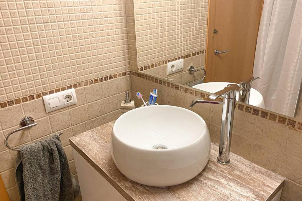 Blue Marina - Terraza, Piscina Y Wifi Gratis Apartamento Roses